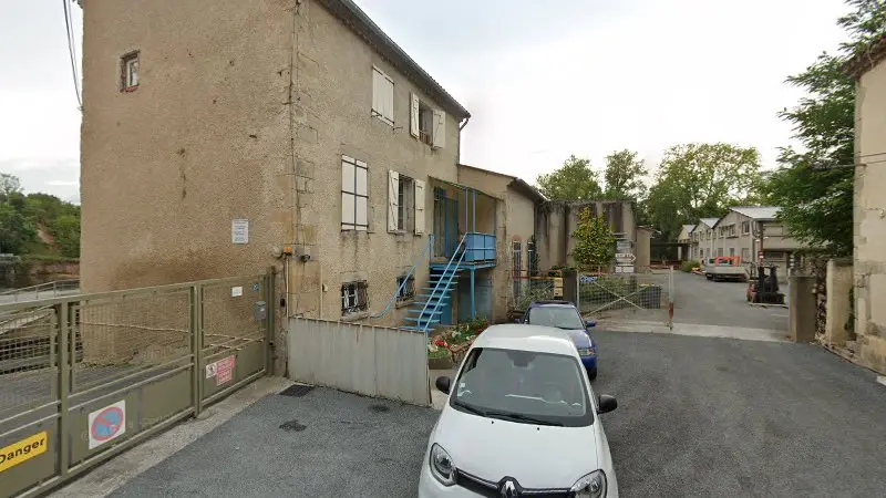 Vue de la rue devant AMG, Castres